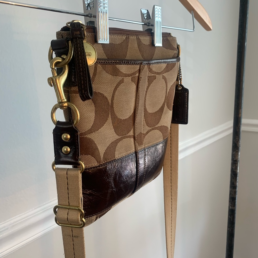 Coach Crossbody Purse - Picture 4 of 7